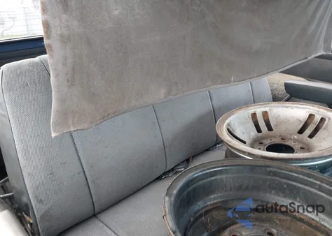 1990 Dodge Ramcharger Aw-150 из США, поврежденный, VIN 3B4GM17Y9LM043030